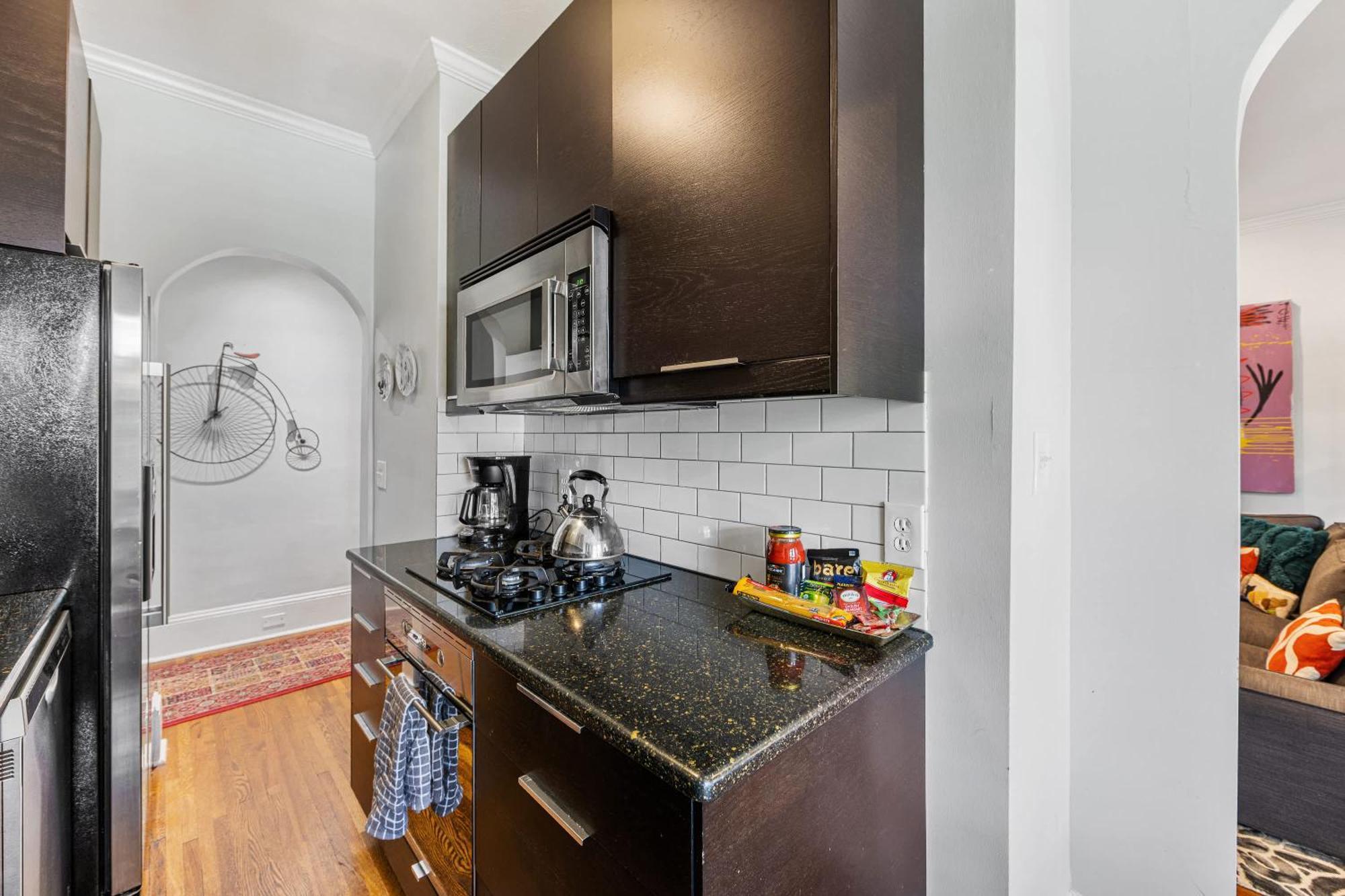 Holiday home Light Filled 2 Bedroom In Myers Park With A Porch Charlotte